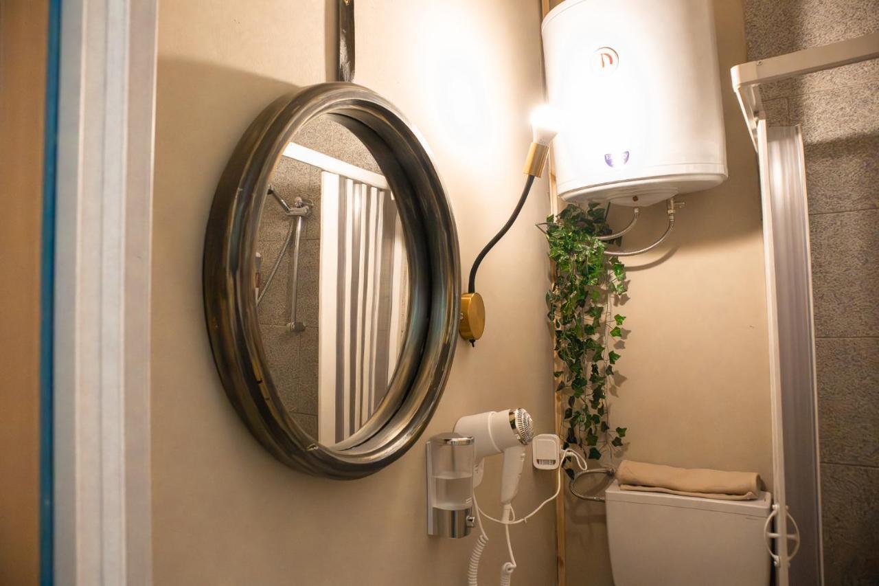 Don Pes Travel Rooms Sassari Exteriör bild
